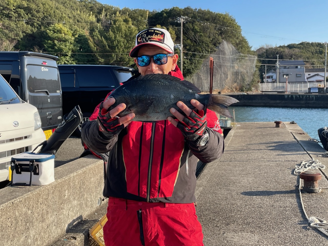 釣果: 和歌山の丸山様、グレ30㎝〜43㎝が6枚