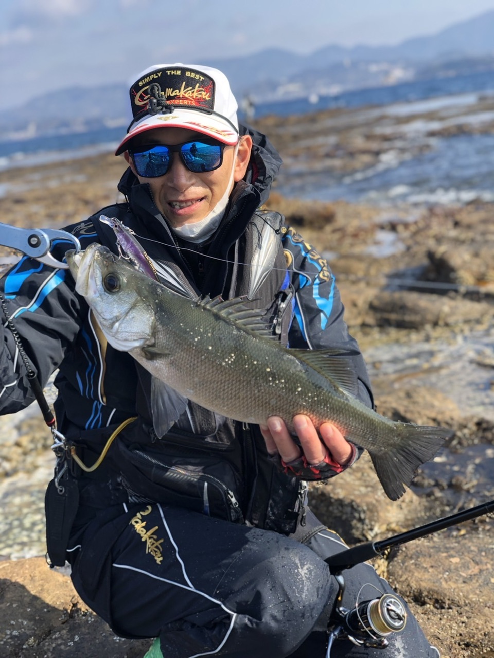 釣果: 和歌山のお客様、ヒラスズキ3本、チヌ